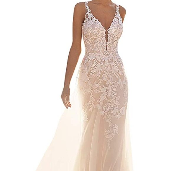 Wedding dress - Picture 1 of 2